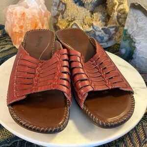 Auditions Women's Red Leather low heeled Slide Sandals NWOT